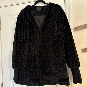 NWOT Dolce Cabo faux fur coat.